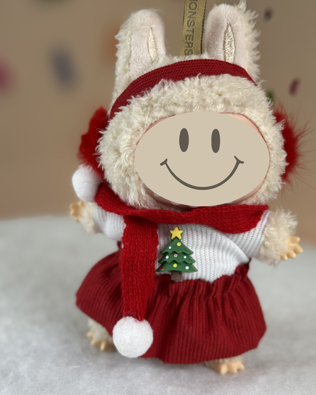 Outfit for Labubu – Merry & Bright Holiday Fit 🎄